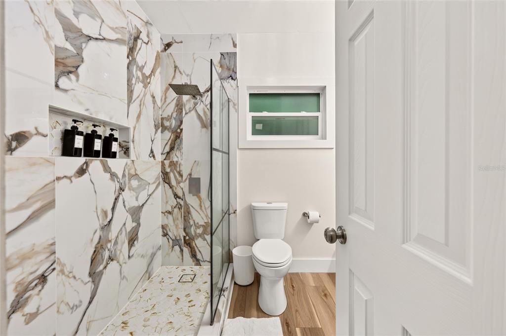 For Rent: $1,650 (2 beds, 2 baths, 1101 Square Feet)