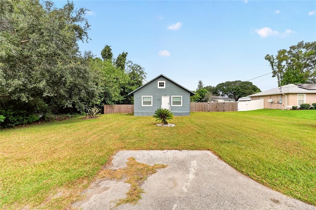 For Rent: $1,650 (2 beds, 2 baths, 1101 Square Feet)