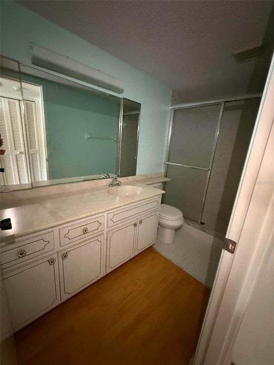 На продажу: $145,000 (2 спален, 2 ванн, 1059 Квадратных фут)