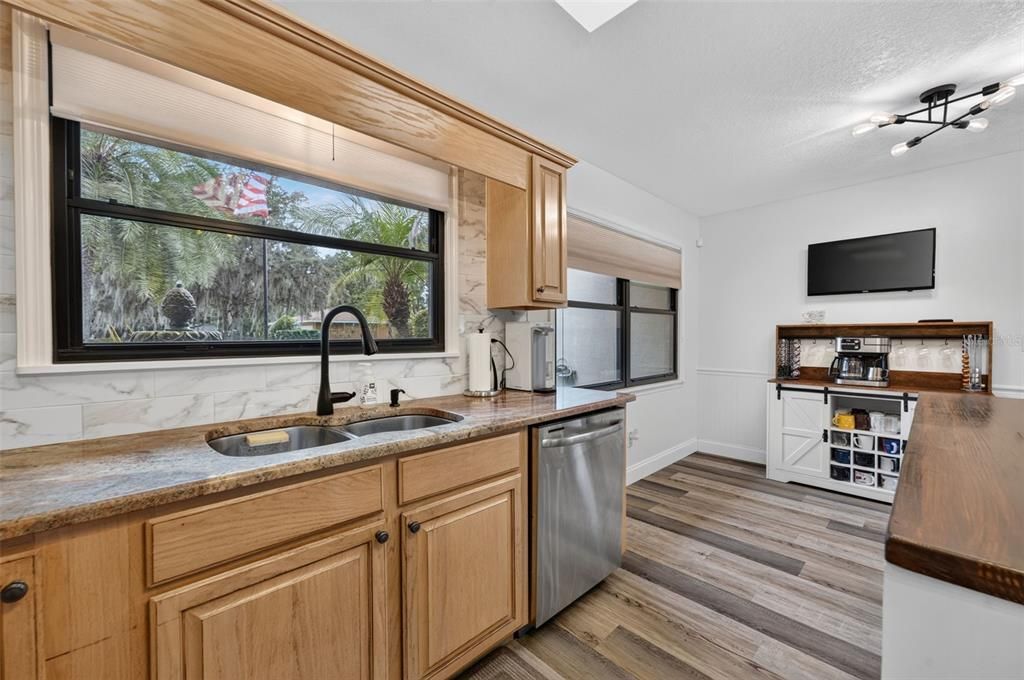 En Venta: $625,000 (3 camas, 2 baños, 2442 Pies cuadrados)