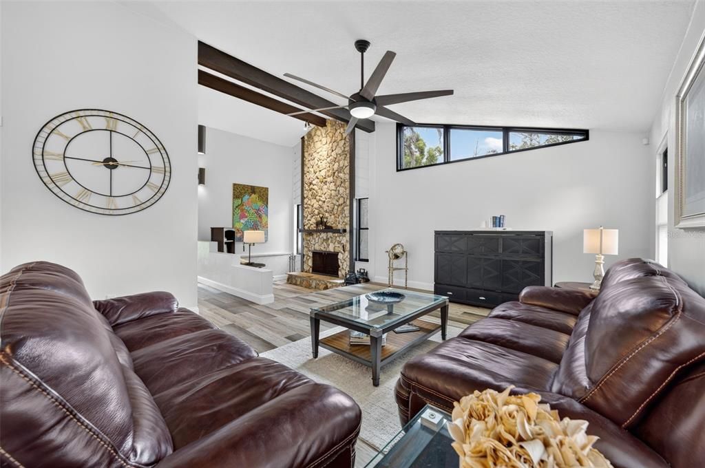 En Venta: $625,000 (3 camas, 2 baños, 2442 Pies cuadrados)