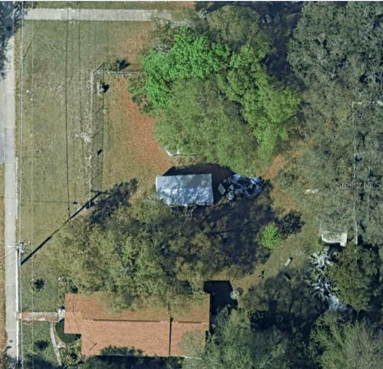 На продажу: $630,000 (0.37 acres)