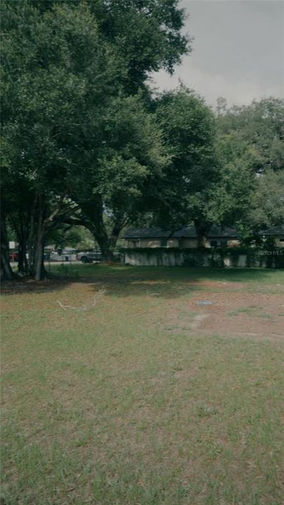 На продажу: $630,000 (0.37 acres)