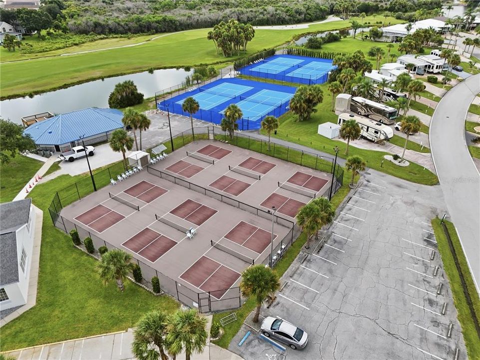 For Sale: $419,900 (2 beds, 2 baths, 1198 Square Feet)