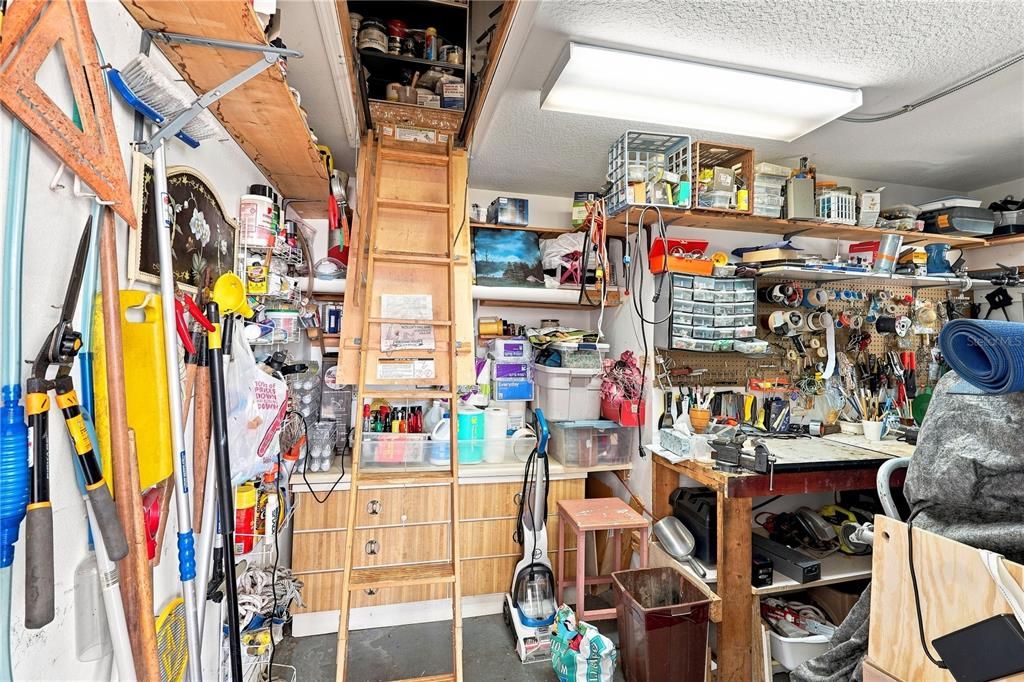 For Sale: $419,900 (2 beds, 2 baths, 1198 Square Feet)