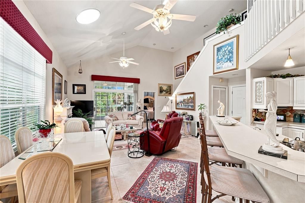 For Sale: $419,900 (2 beds, 2 baths, 1198 Square Feet)