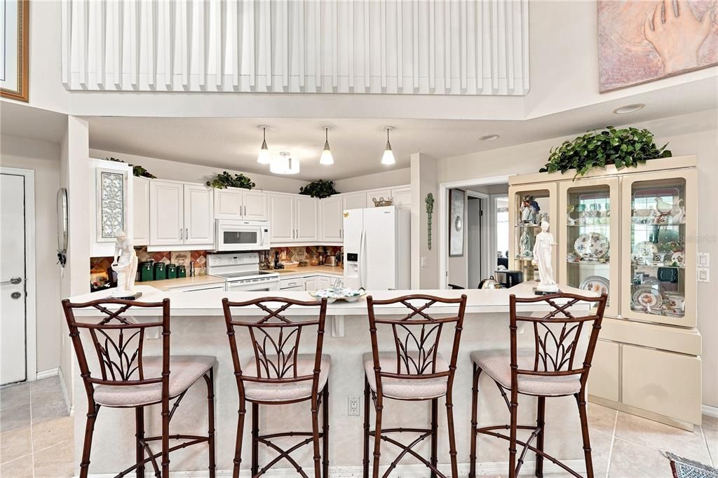 For Sale: $419,900 (2 beds, 2 baths, 1198 Square Feet)