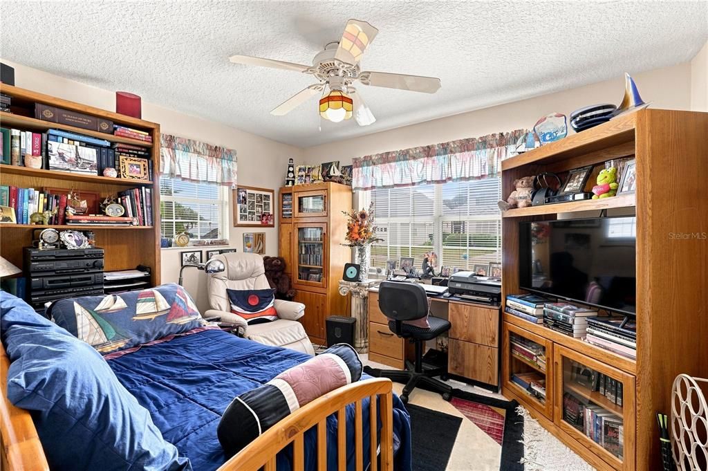 For Sale: $419,900 (2 beds, 2 baths, 1198 Square Feet)