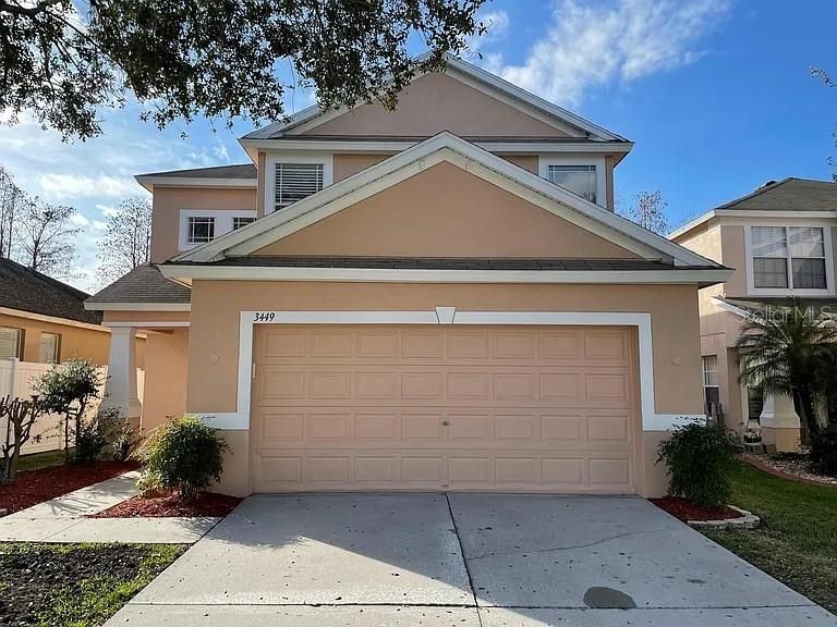 For Rent: $2,600 (4 beds, 2 baths, 2213 Square Feet)