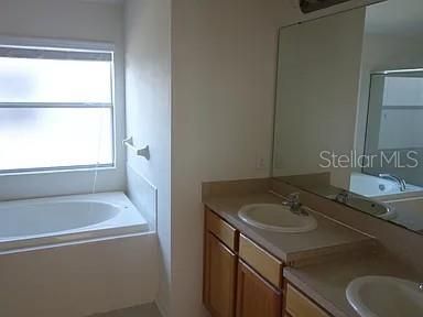 For Rent: $2,600 (4 beds, 2 baths, 2213 Square Feet)