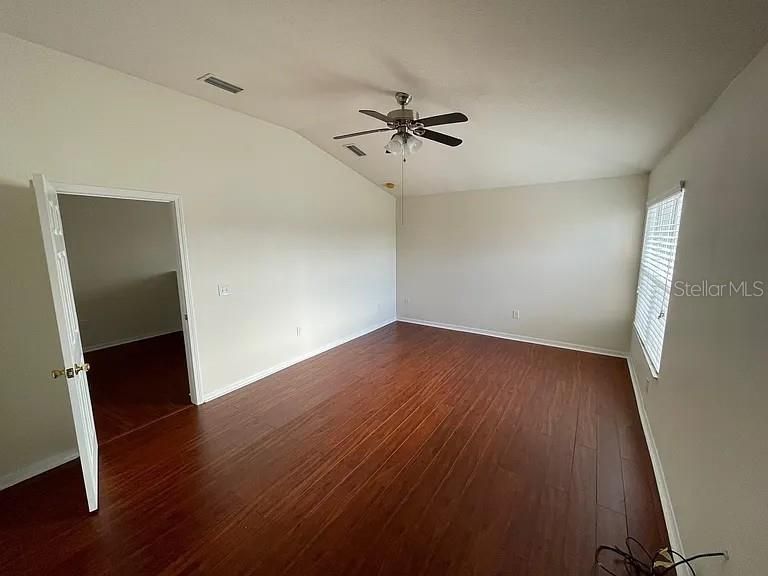 For Rent: $2,600 (4 beds, 2 baths, 2213 Square Feet)