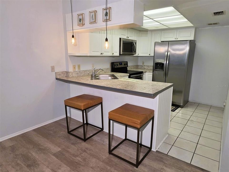 For Sale: $264,900 (3 beds, 3 baths, 1476 Square Feet)