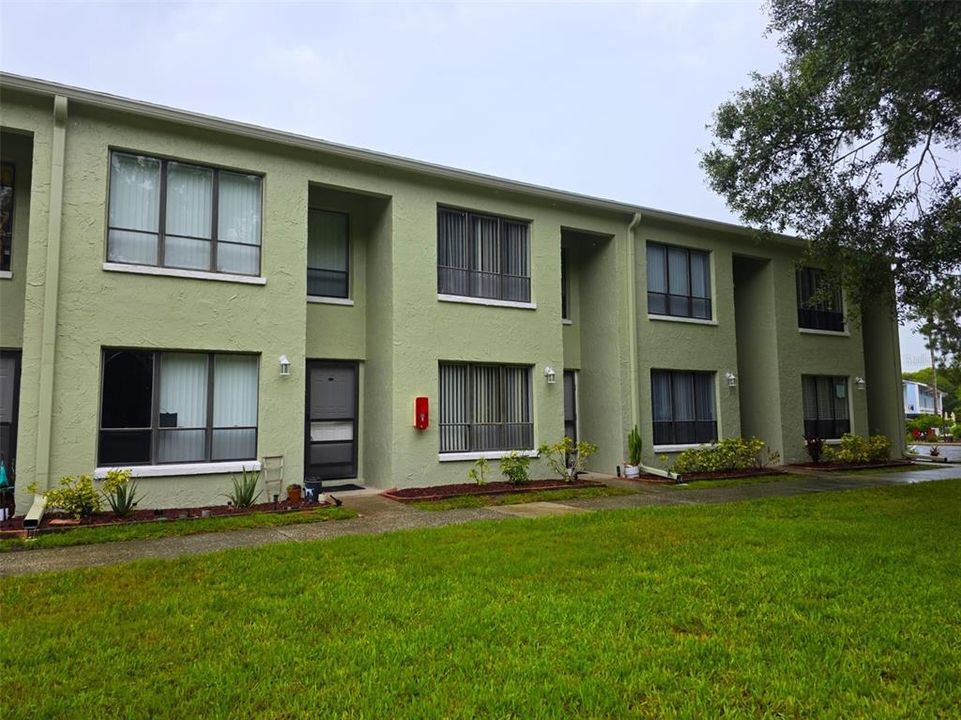 For Sale: $264,900 (3 beds, 3 baths, 1476 Square Feet)