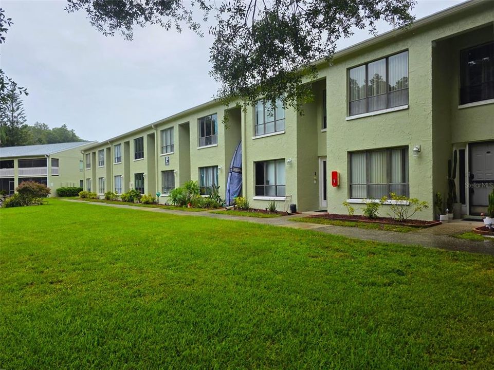 For Sale: $264,900 (3 beds, 3 baths, 1476 Square Feet)