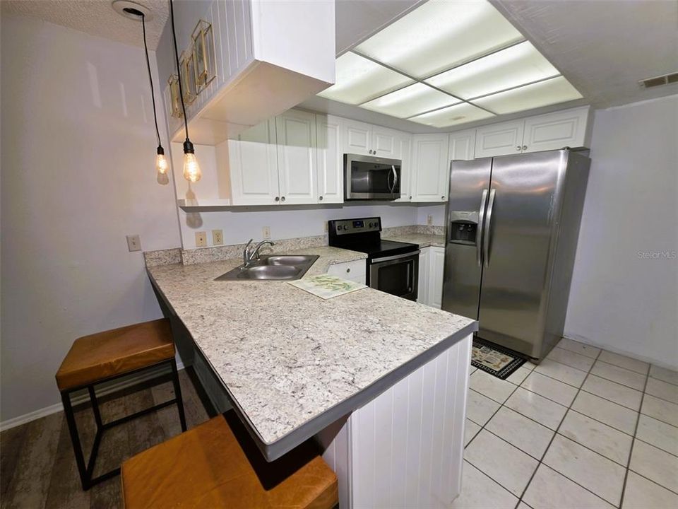 For Sale: $264,900 (3 beds, 3 baths, 1476 Square Feet)