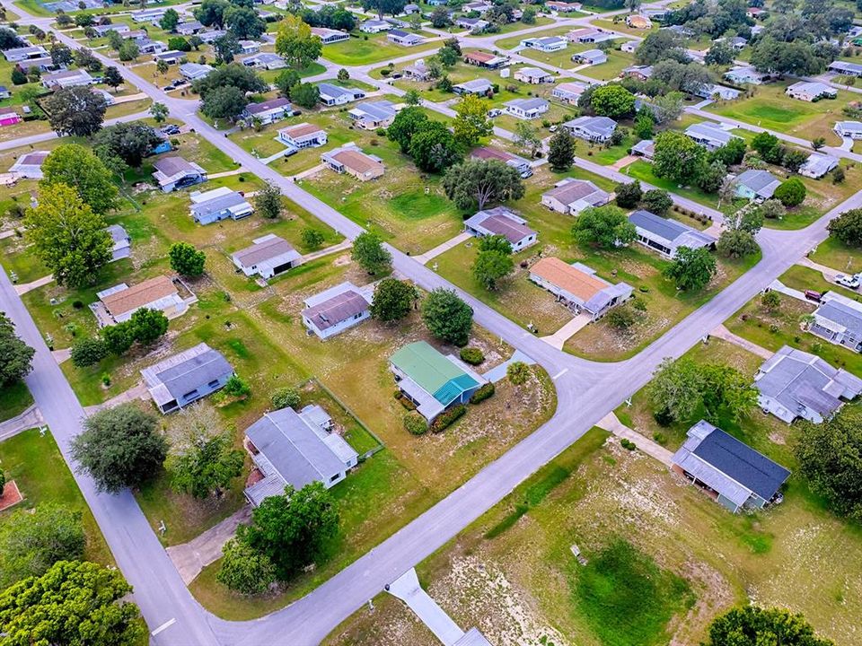 For Sale: $145,000 (2 beds, 2 baths, 1040 Square Feet)