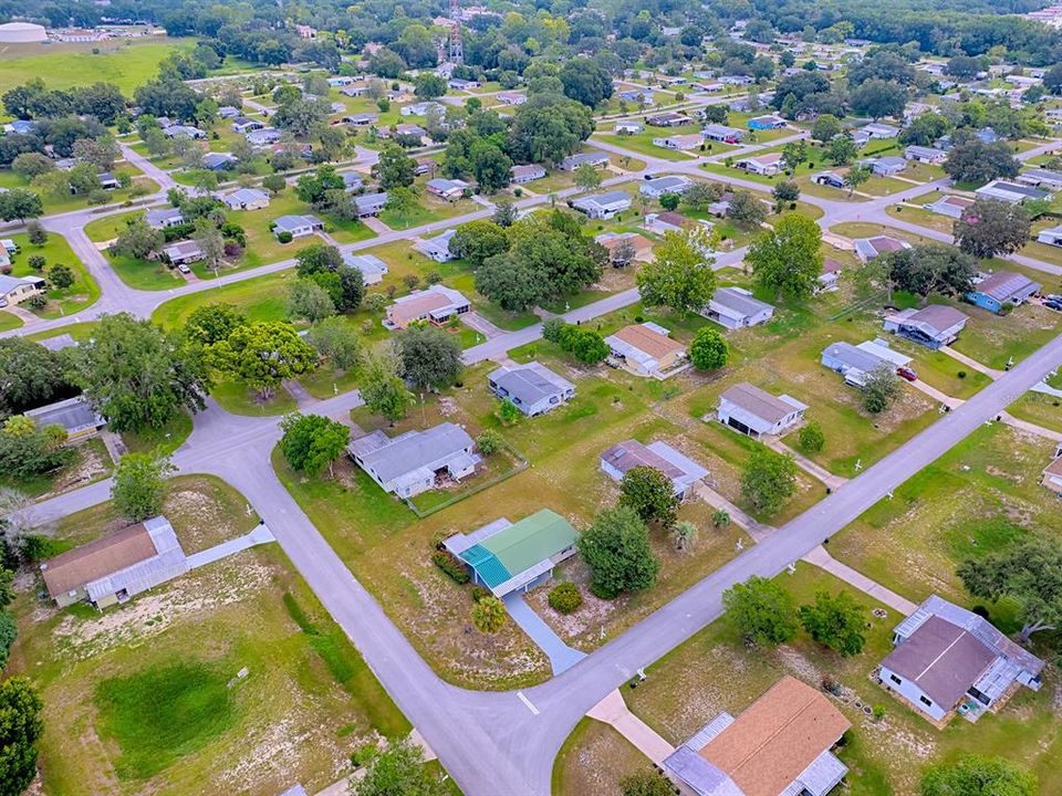 For Sale: $145,000 (2 beds, 2 baths, 1040 Square Feet)