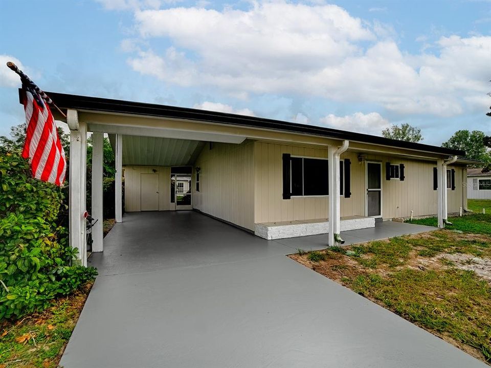 For Sale: $145,000 (2 beds, 2 baths, 1040 Square Feet)