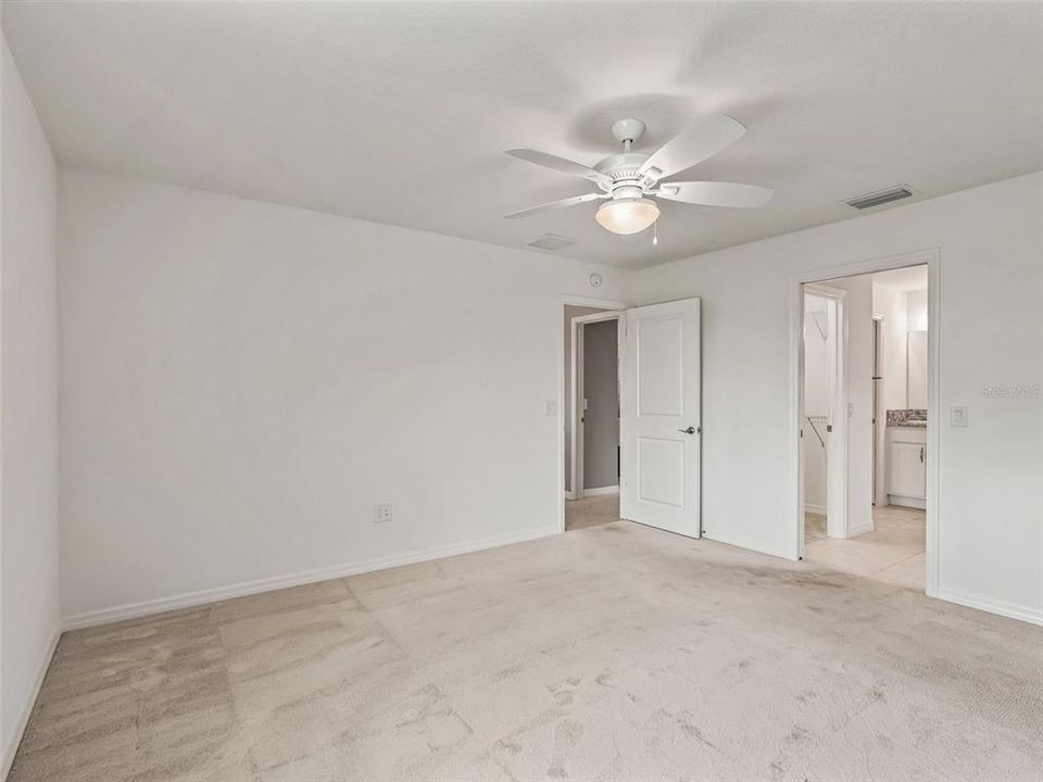 En Venta: $379,900 (3 camas, 2 baños, 1392 Pies cuadrados)