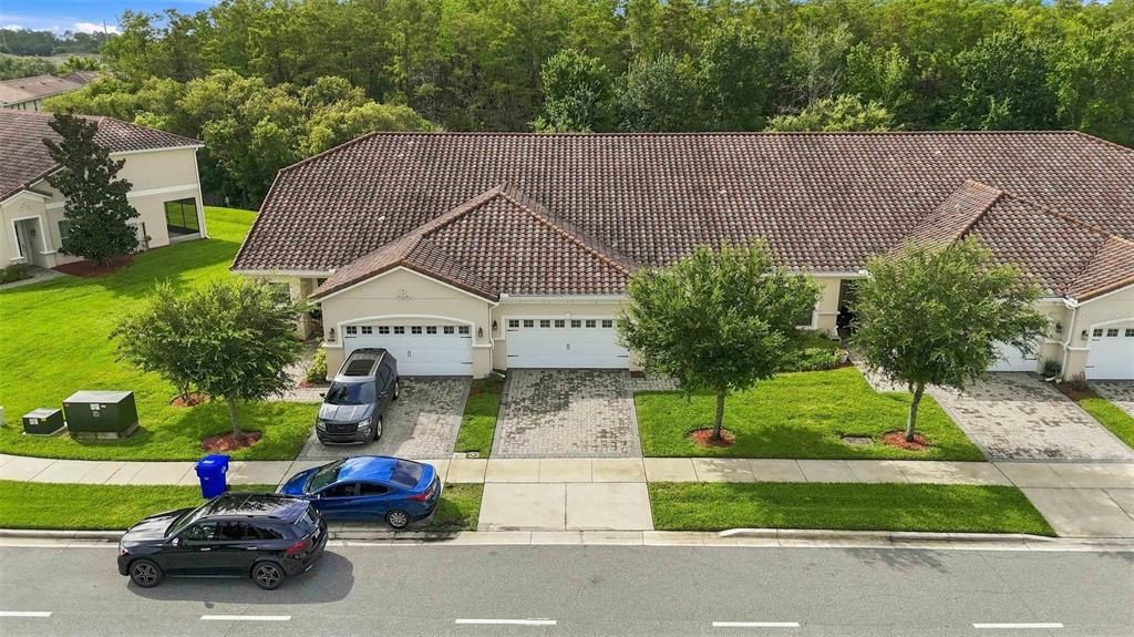 Под контрактом: $349,990 (3 спален, 2 ванн, 1838 Квадратных фут)