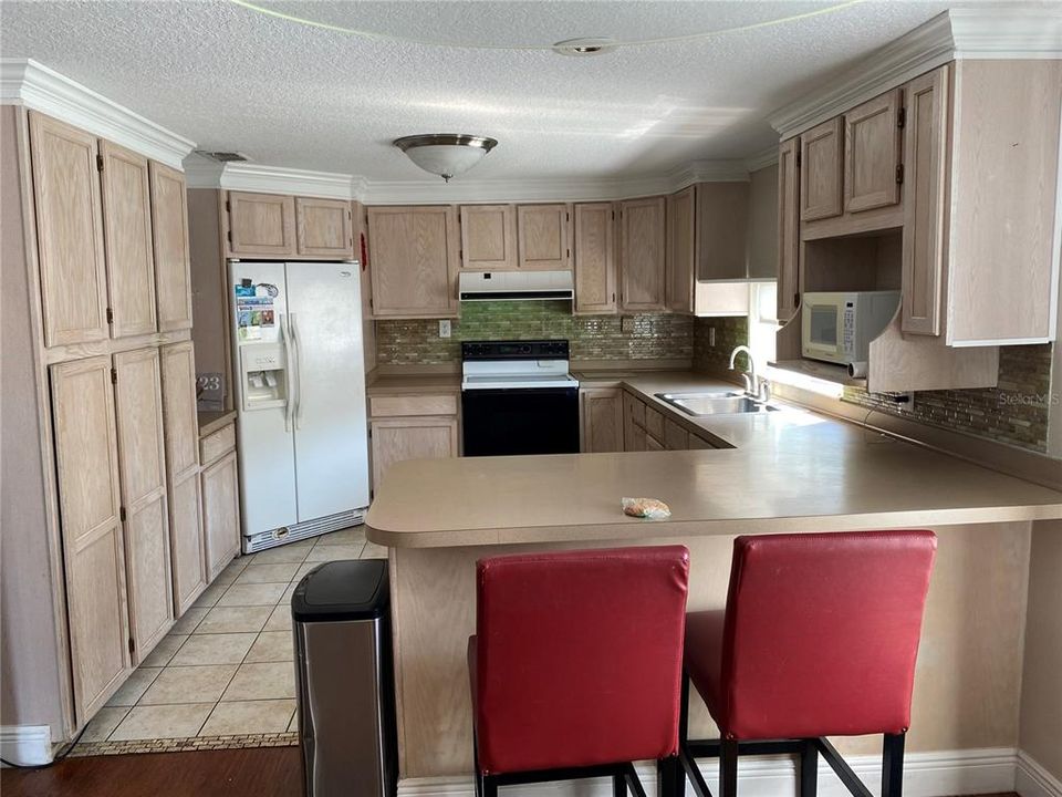 For Rent: $1,695 (3 beds, 1 baths, 1474 Square Feet)