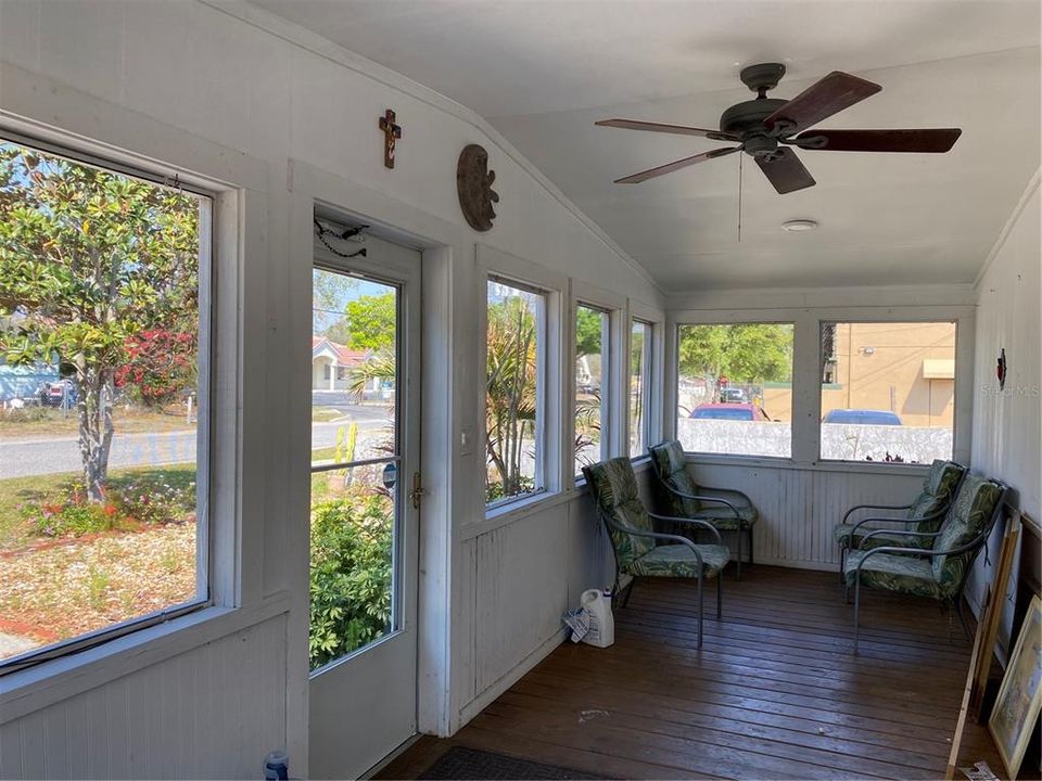 For Rent: $1,695 (3 beds, 1 baths, 1474 Square Feet)