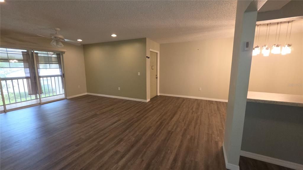 В аренду: $1,900 (3 спален, 2 ванн, 1388 Квадратных фут)