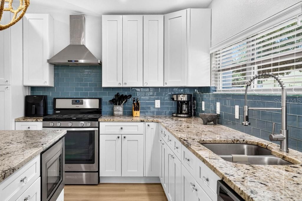 Activo con contrato: $685,000 (3 camas, 3 baños, 1826 Pies cuadrados)