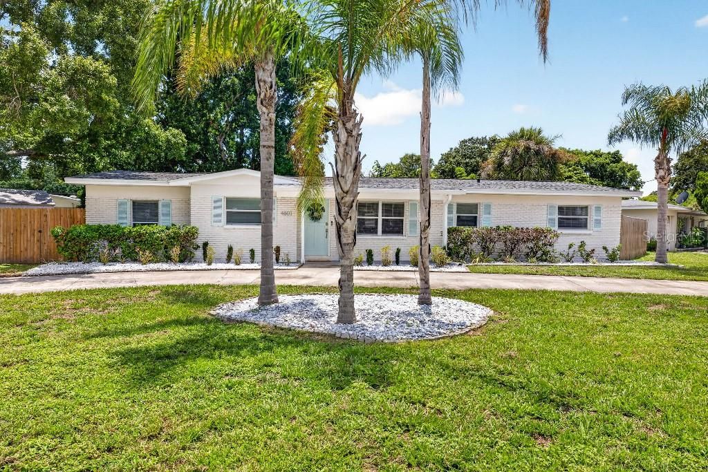 Activo con contrato: $685,000 (3 camas, 3 baños, 1826 Pies cuadrados)