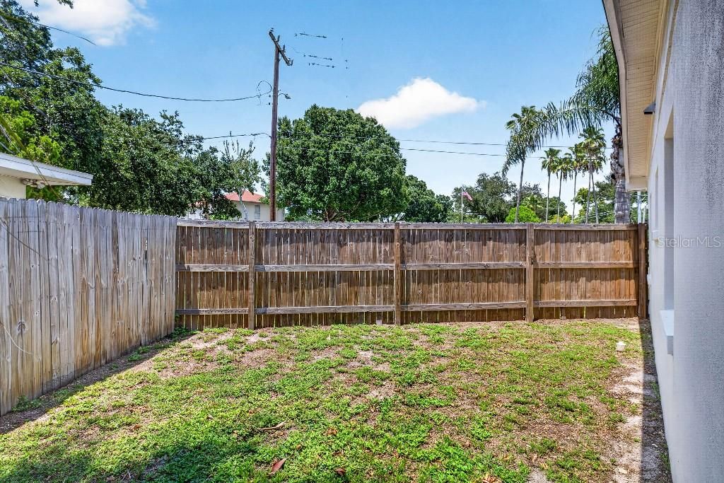 Activo con contrato: $685,000 (3 camas, 3 baños, 1826 Pies cuadrados)