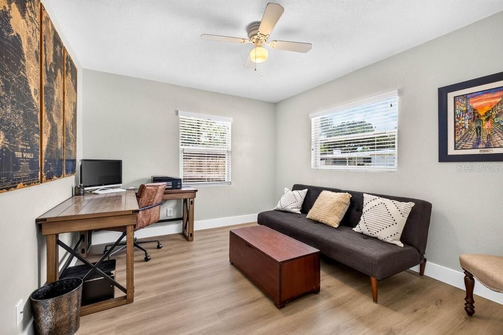 Activo con contrato: $685,000 (3 camas, 3 baños, 1826 Pies cuadrados)
