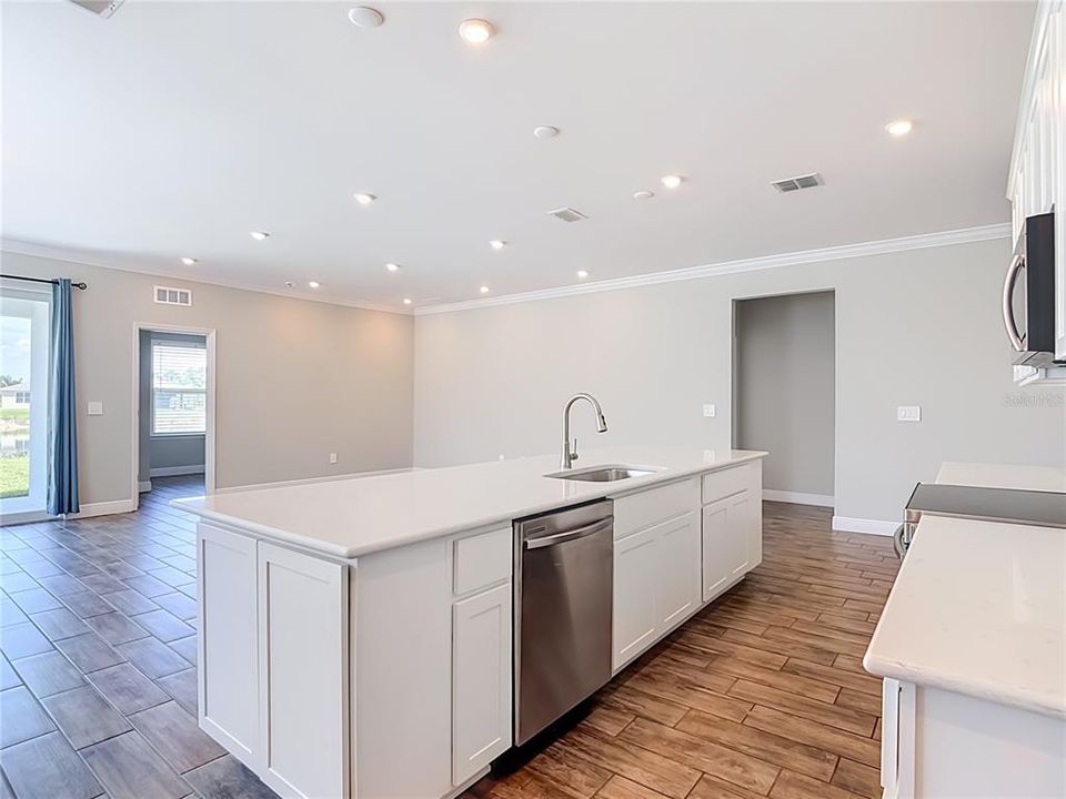 For Sale: $399,000 (4 beds, 2 baths, 2003 Square Feet)