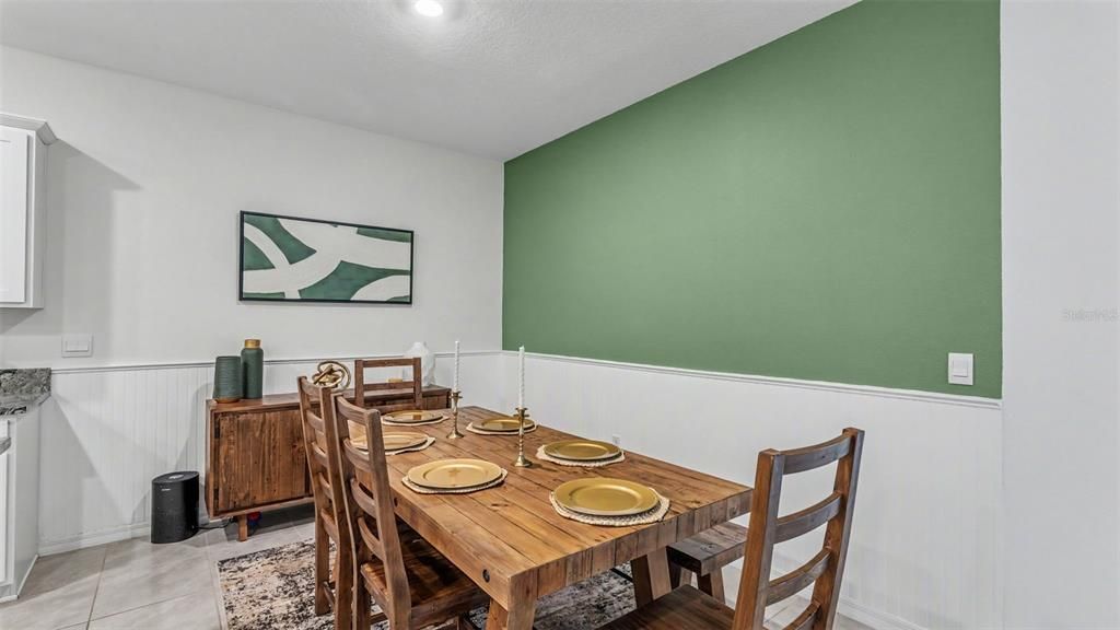 На продажу: $319,000 (3 спален, 2 ванн, 1565 Квадратных фут)