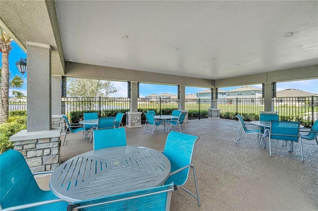 For Sale: $550,000 (5 beds, 3 baths, 2626 Square Feet)