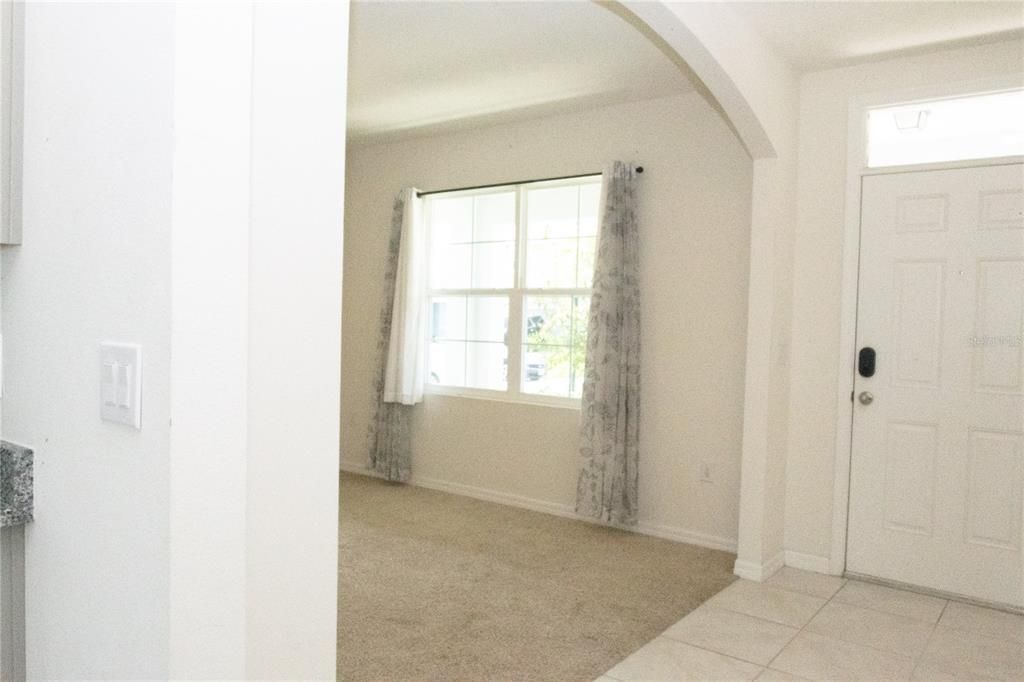 For Sale: $550,000 (5 beds, 3 baths, 2626 Square Feet)