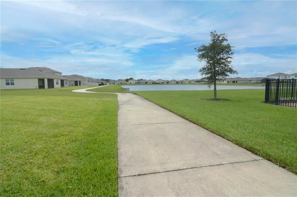 For Sale: $550,000 (5 beds, 3 baths, 2626 Square Feet)