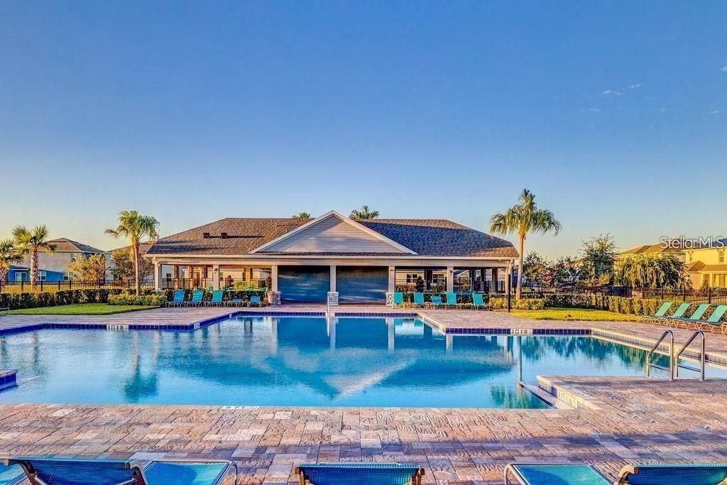 For Sale: $550,000 (5 beds, 3 baths, 2626 Square Feet)