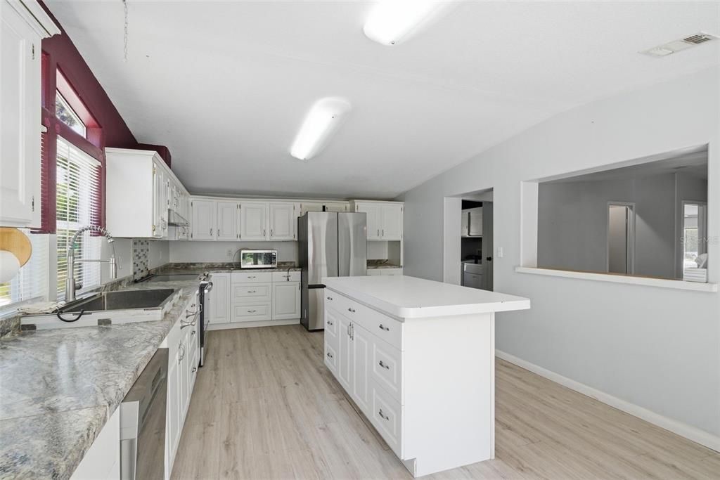 For Sale: $310,000 (3 beds, 2 baths, 1947 Square Feet)
