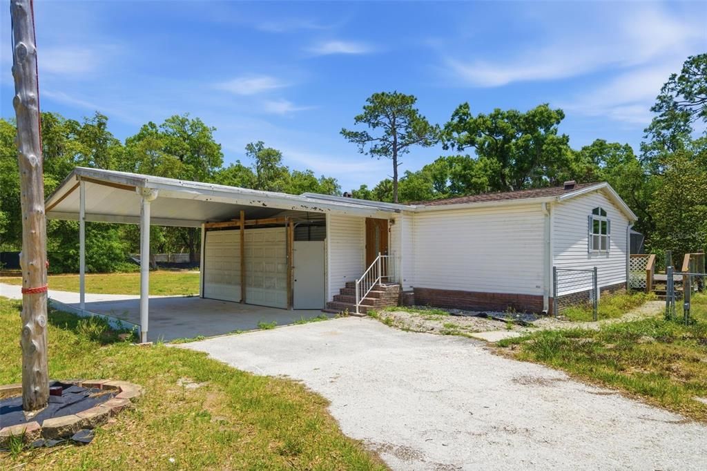 For Sale: $310,000 (3 beds, 2 baths, 1947 Square Feet)