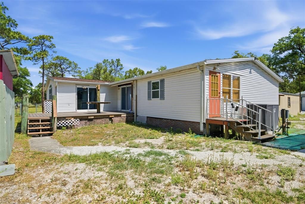 For Sale: $310,000 (3 beds, 2 baths, 1947 Square Feet)