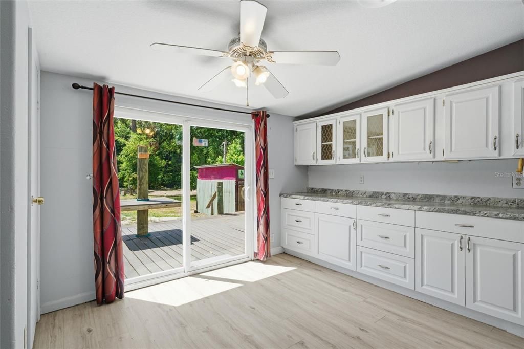 For Sale: $310,000 (3 beds, 2 baths, 1947 Square Feet)