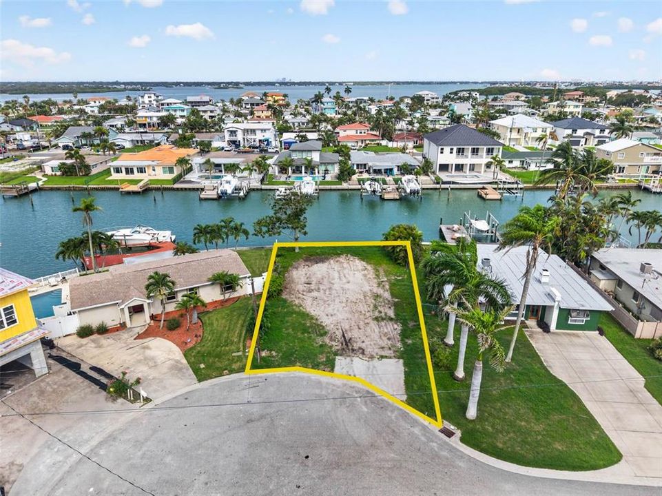 En Venta: $655,000 (0.12 acres)