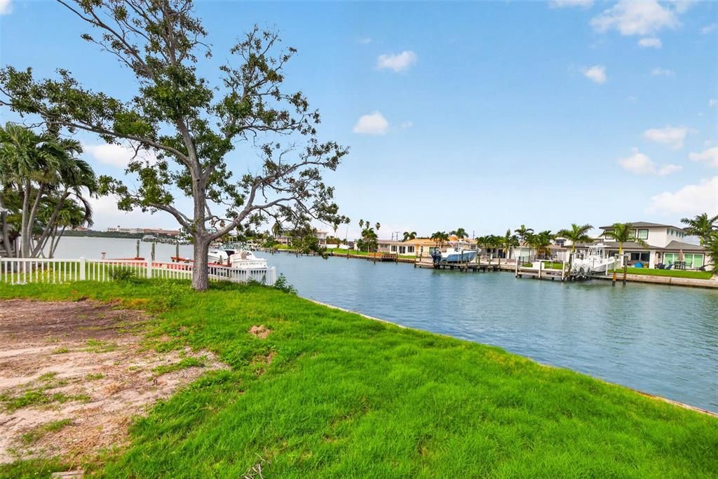En Venta: $655,000 (0.12 acres)