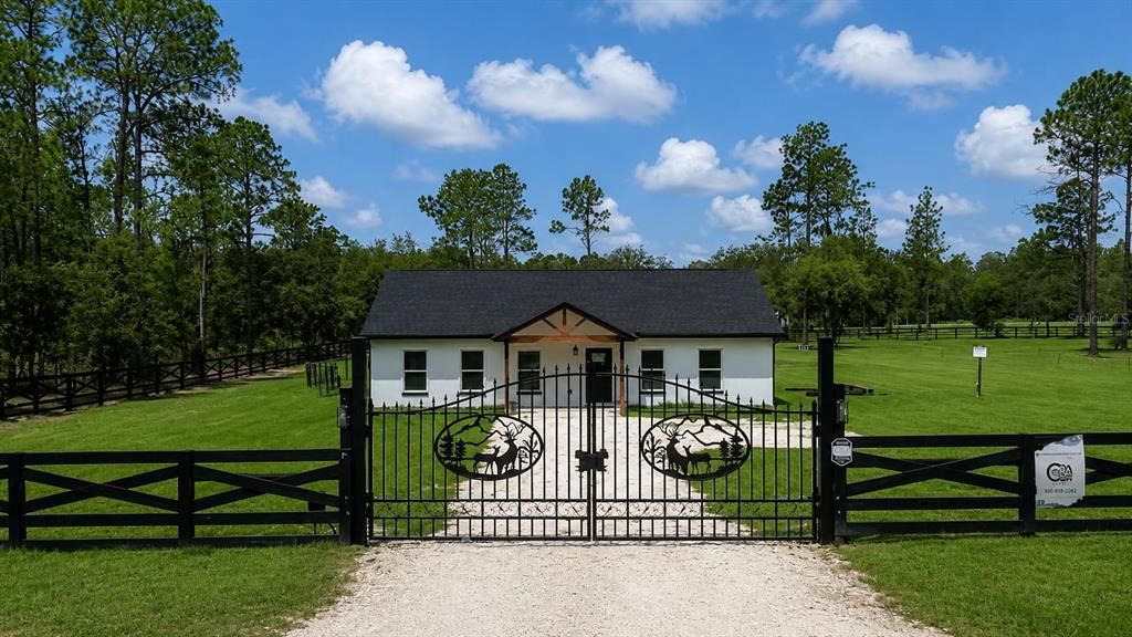 На продажу: $639,900 (3 спален, 2 ванн, 1585 Квадратных фут)