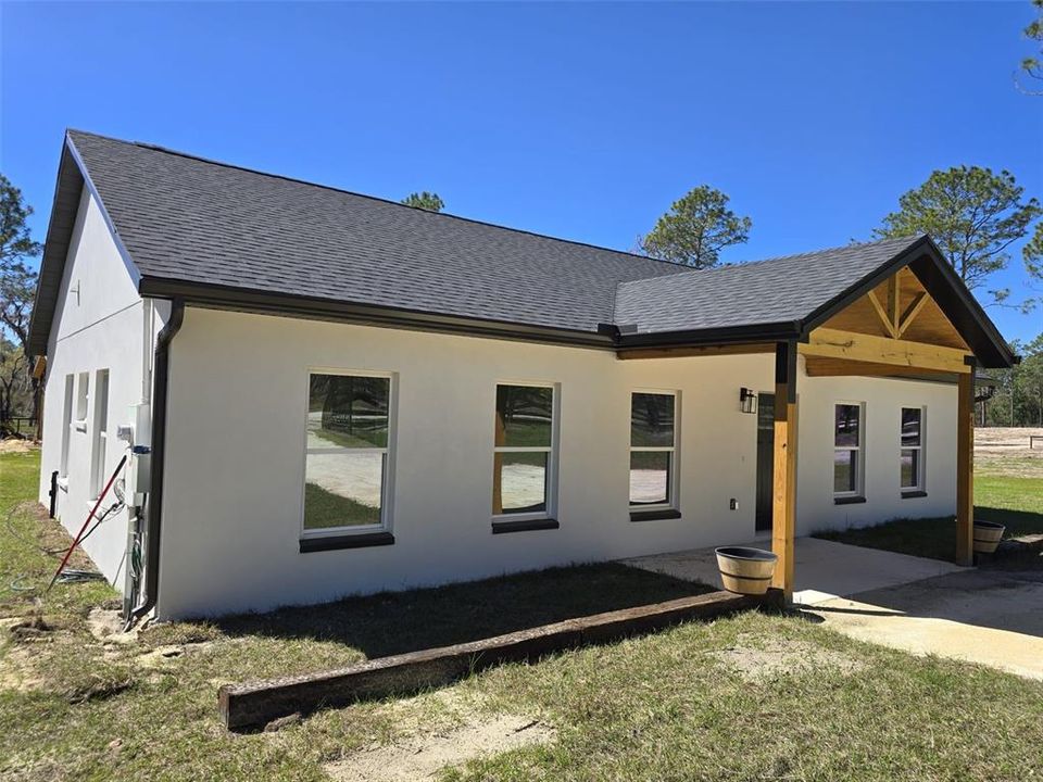 На продажу: $639,900 (3 спален, 2 ванн, 1585 Квадратных фут)