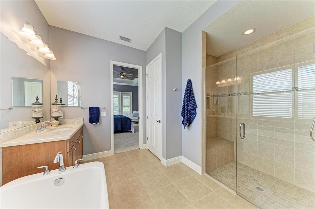 For Sale: $937,000 (3 beds, 3 baths, 2809 Square Feet)