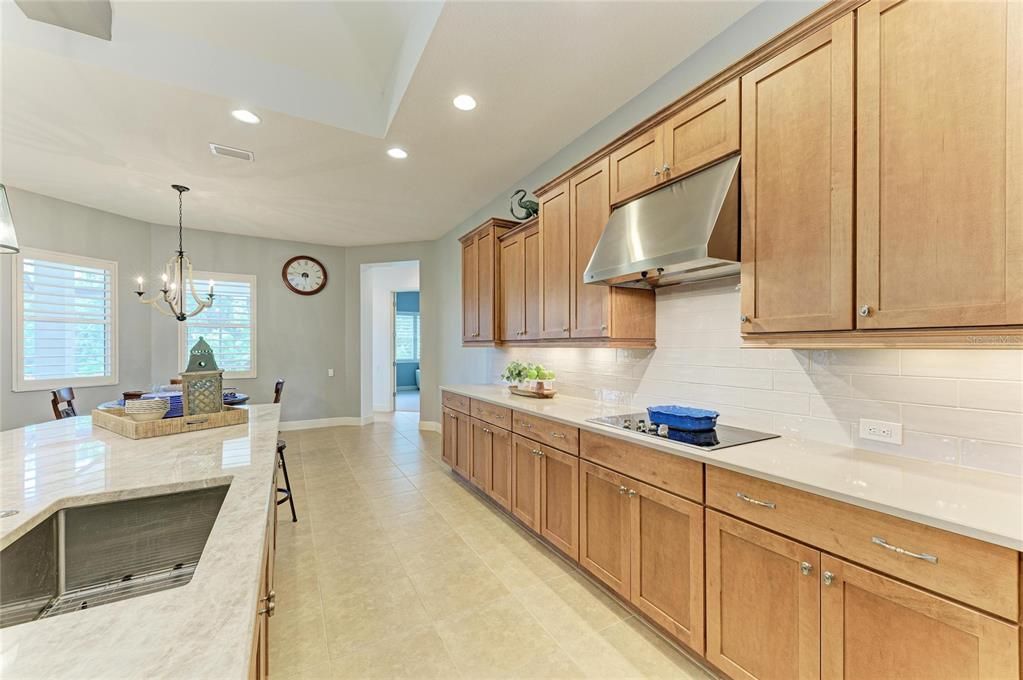 For Sale: $937,000 (3 beds, 3 baths, 2809 Square Feet)