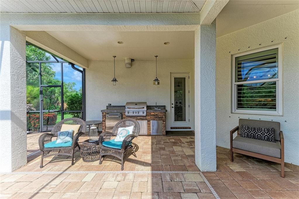 For Sale: $937,000 (3 beds, 3 baths, 2809 Square Feet)