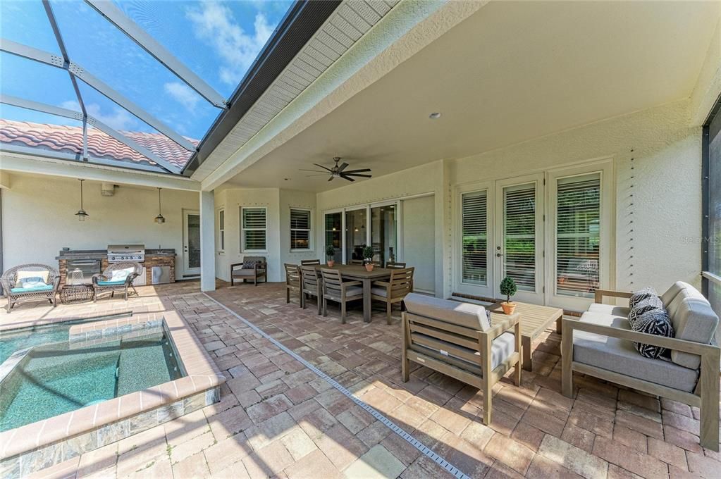 For Sale: $937,000 (3 beds, 3 baths, 2809 Square Feet)