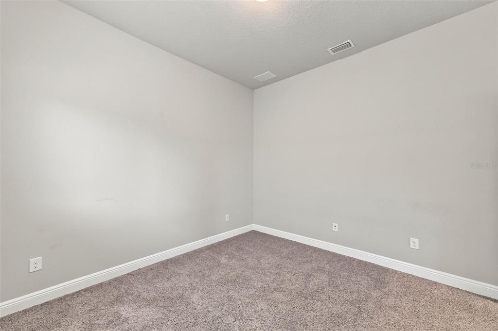 Activo con contrato: $543,000 (4 camas, 3 baños, 2589 Pies cuadrados)